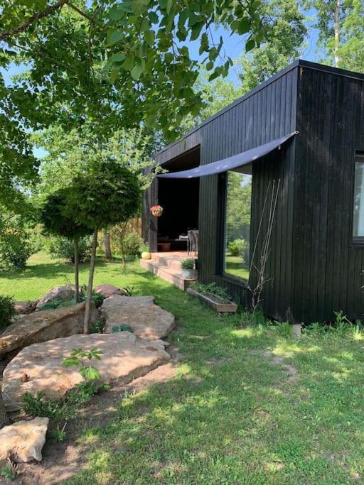 Small Cozy 3-Room House With Terrace & Large Garden Ilmandu Exterior photo